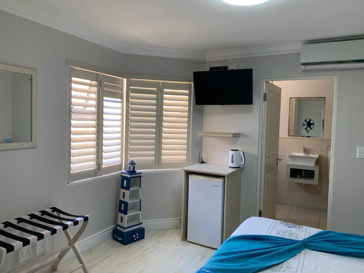 Oceansnest Guest House Bloubergstrand Exterior photo