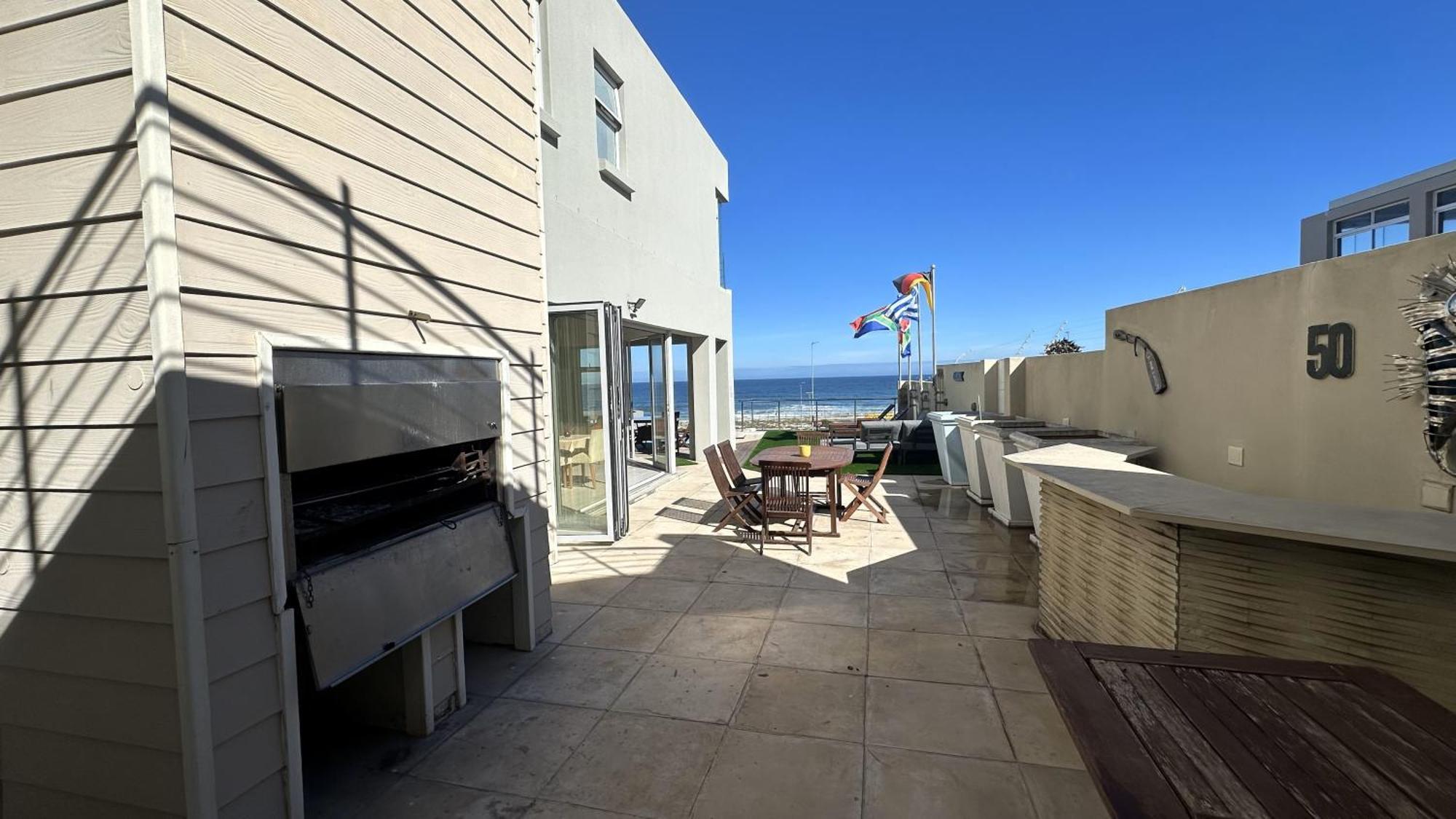 Oceansnest Guest House Bloubergstrand Exterior photo