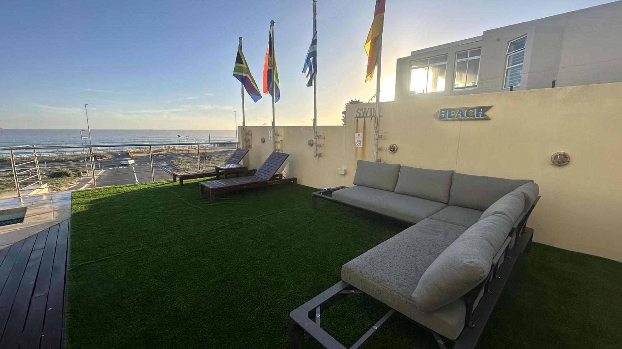 Oceansnest Guest House Bloubergstrand Exterior photo