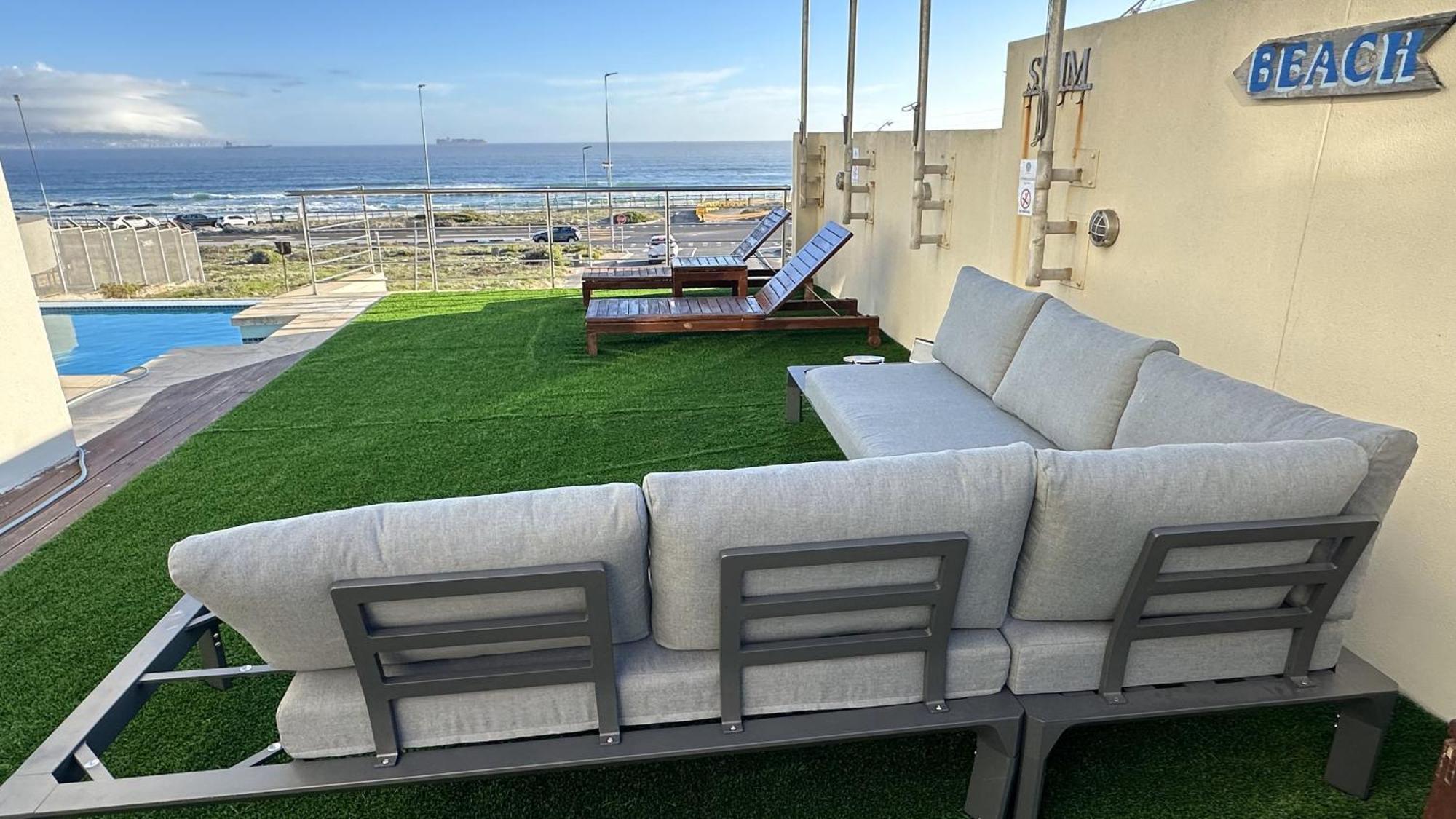 Oceansnest Guest House Bloubergstrand Exterior photo
