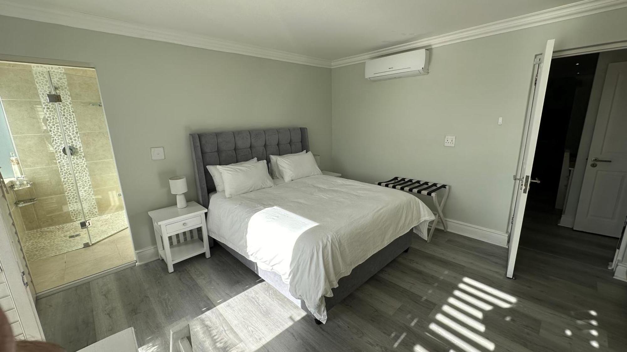 Oceansnest Guest House Bloubergstrand Exterior photo